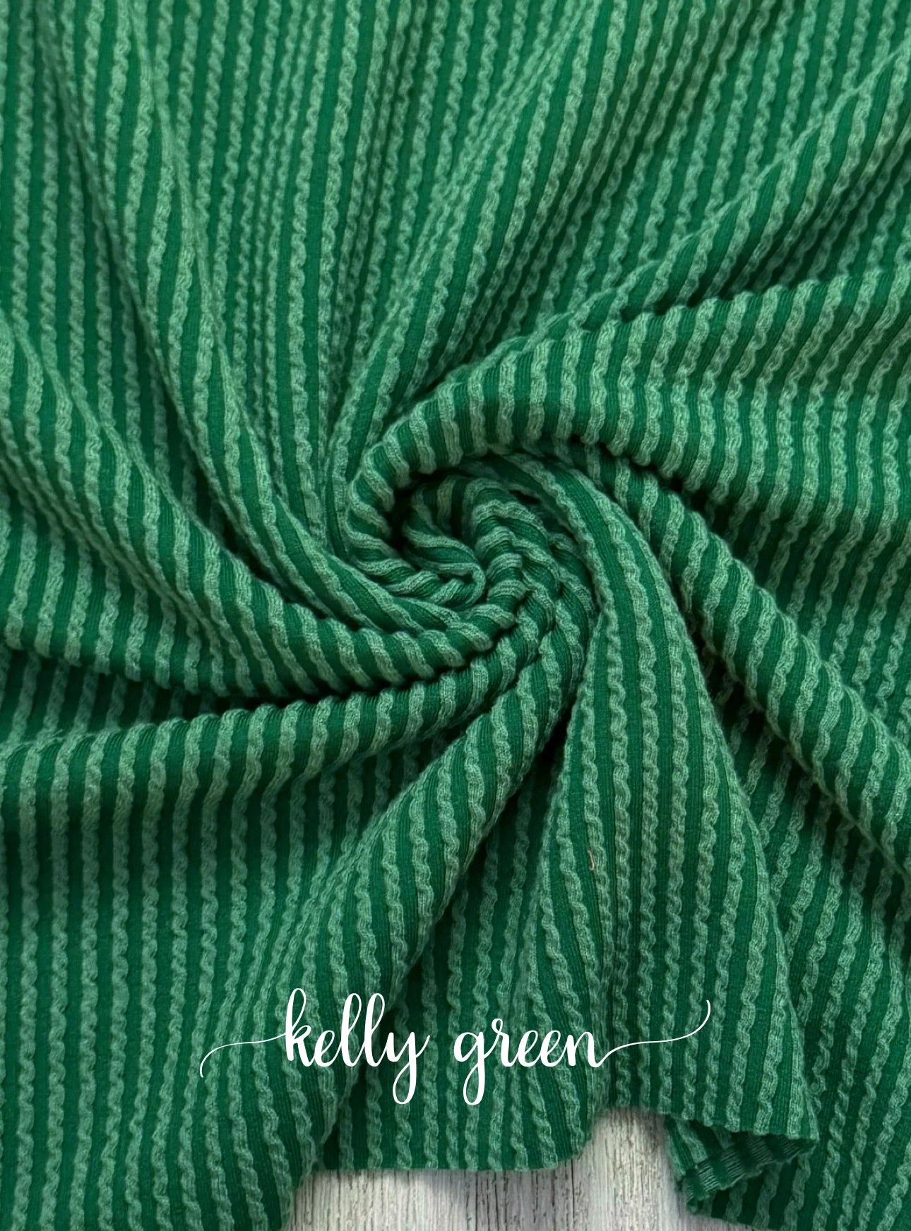Kelly Green Waved